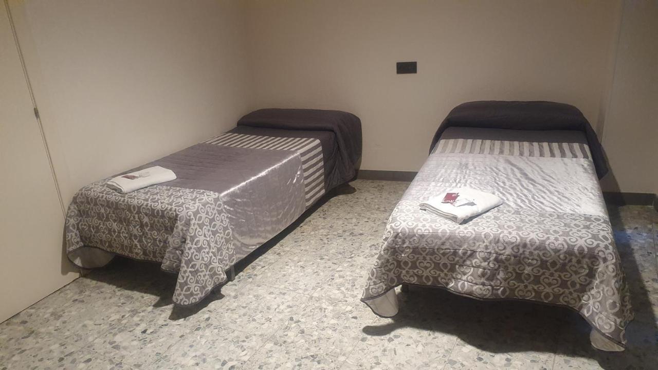 Albergue Peregrinos San Francisco De Asis ليون المظهر الخارجي الصورة