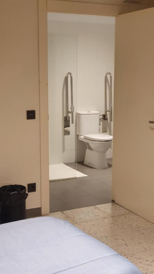 Albergue Peregrinos San Francisco De Asis ليون المظهر الخارجي الصورة