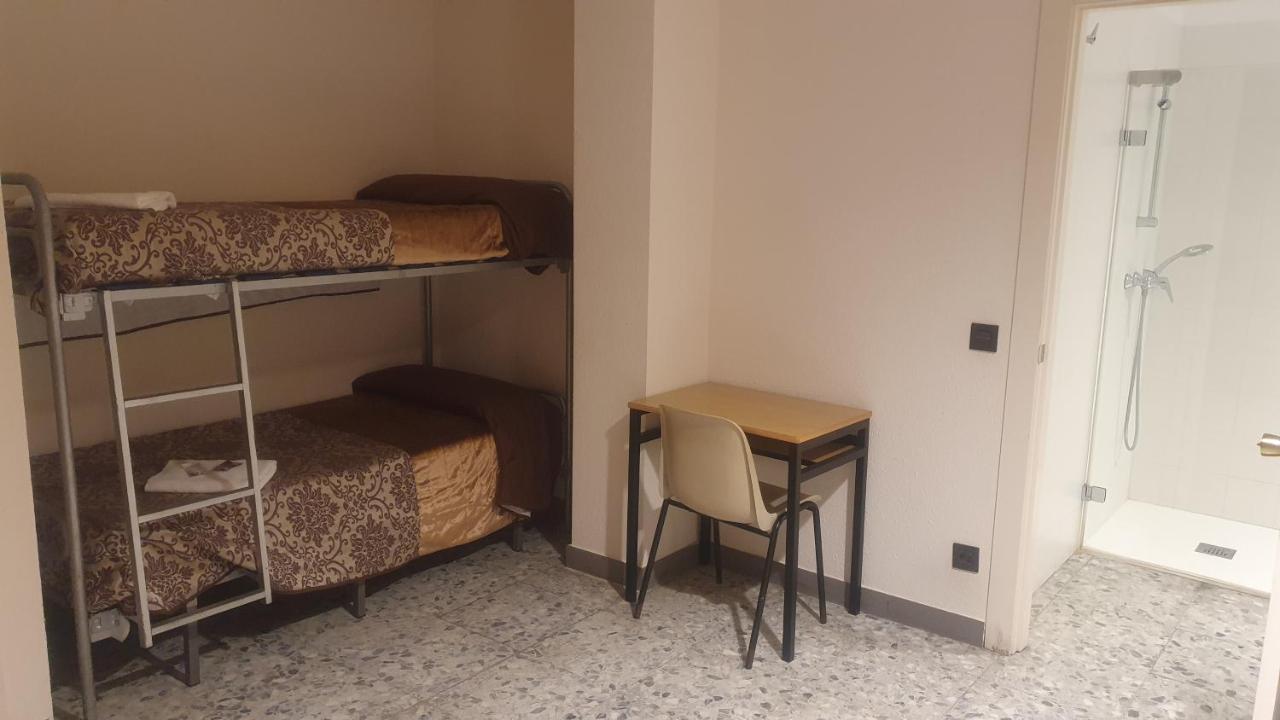 Albergue Peregrinos San Francisco De Asis ليون المظهر الخارجي الصورة