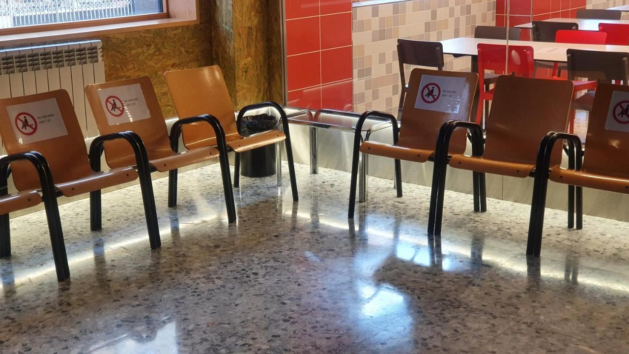 Albergue Peregrinos San Francisco De Asis ليون المظهر الخارجي الصورة