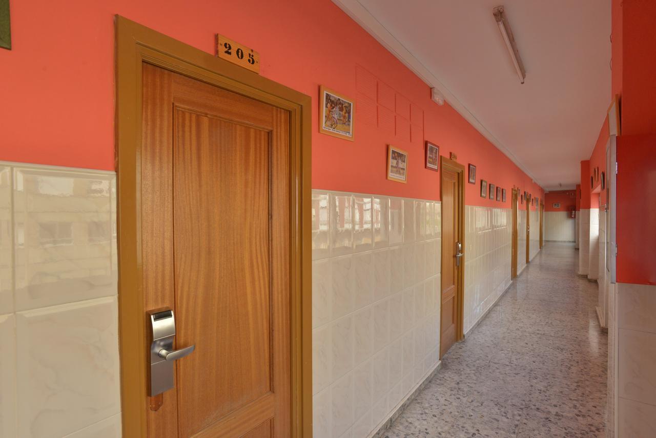 Albergue Peregrinos San Francisco De Asis ليون المظهر الخارجي الصورة